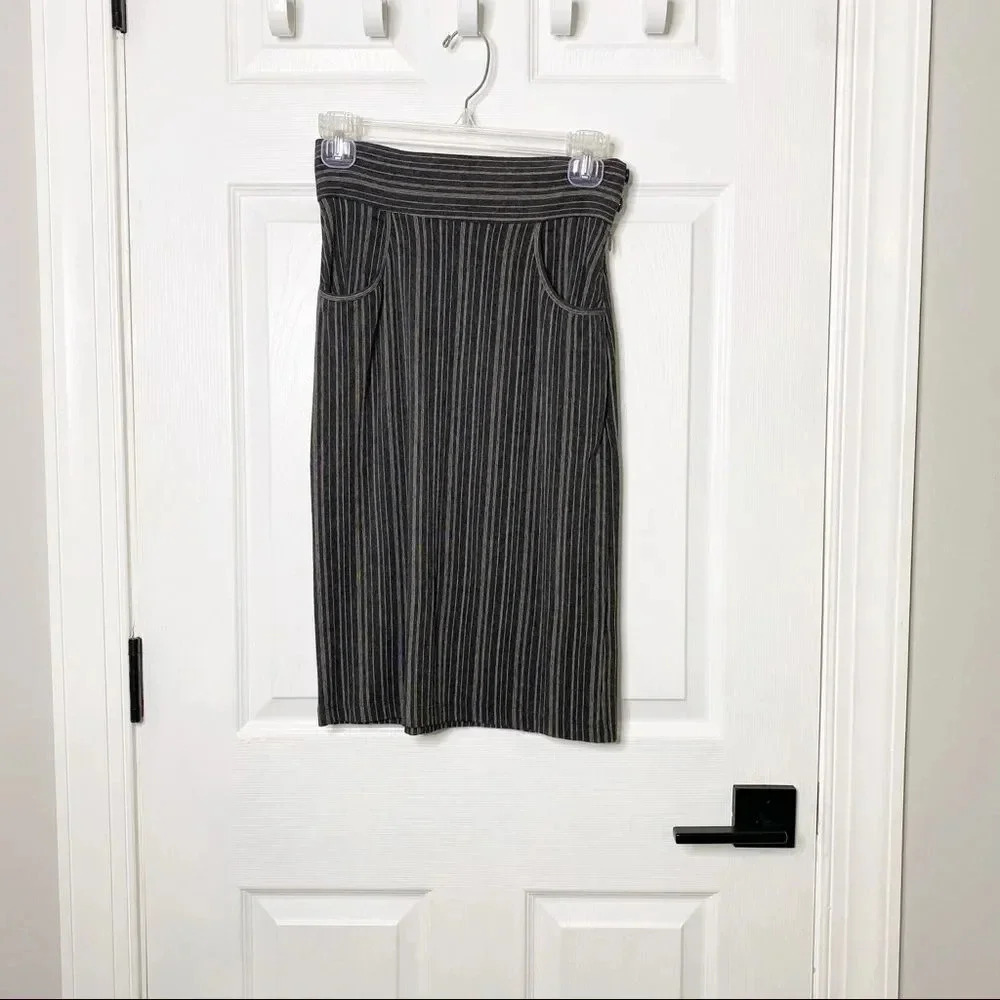 SUNNER Knit Grey Pinstripe‎ Pencil Skirt Size XS